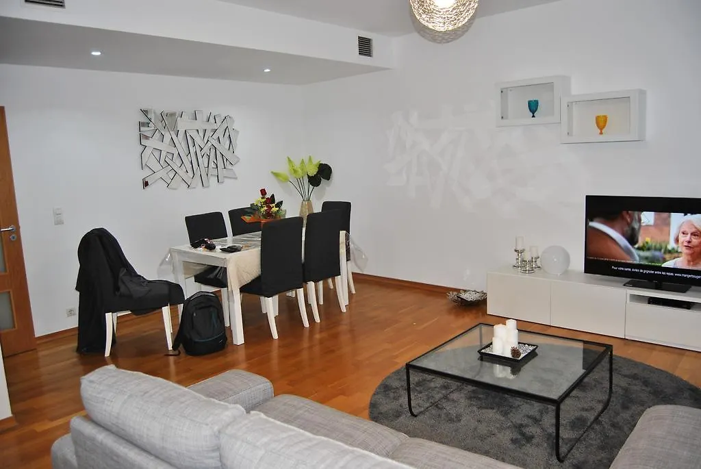 Parque Nacoes Prime Apartments 13 Lisbon