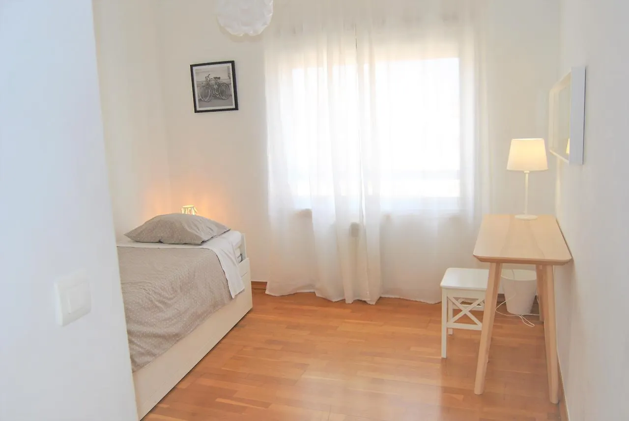 Parque Nacoes Prime Apartments 13 Lisbon 0*,  Portugal