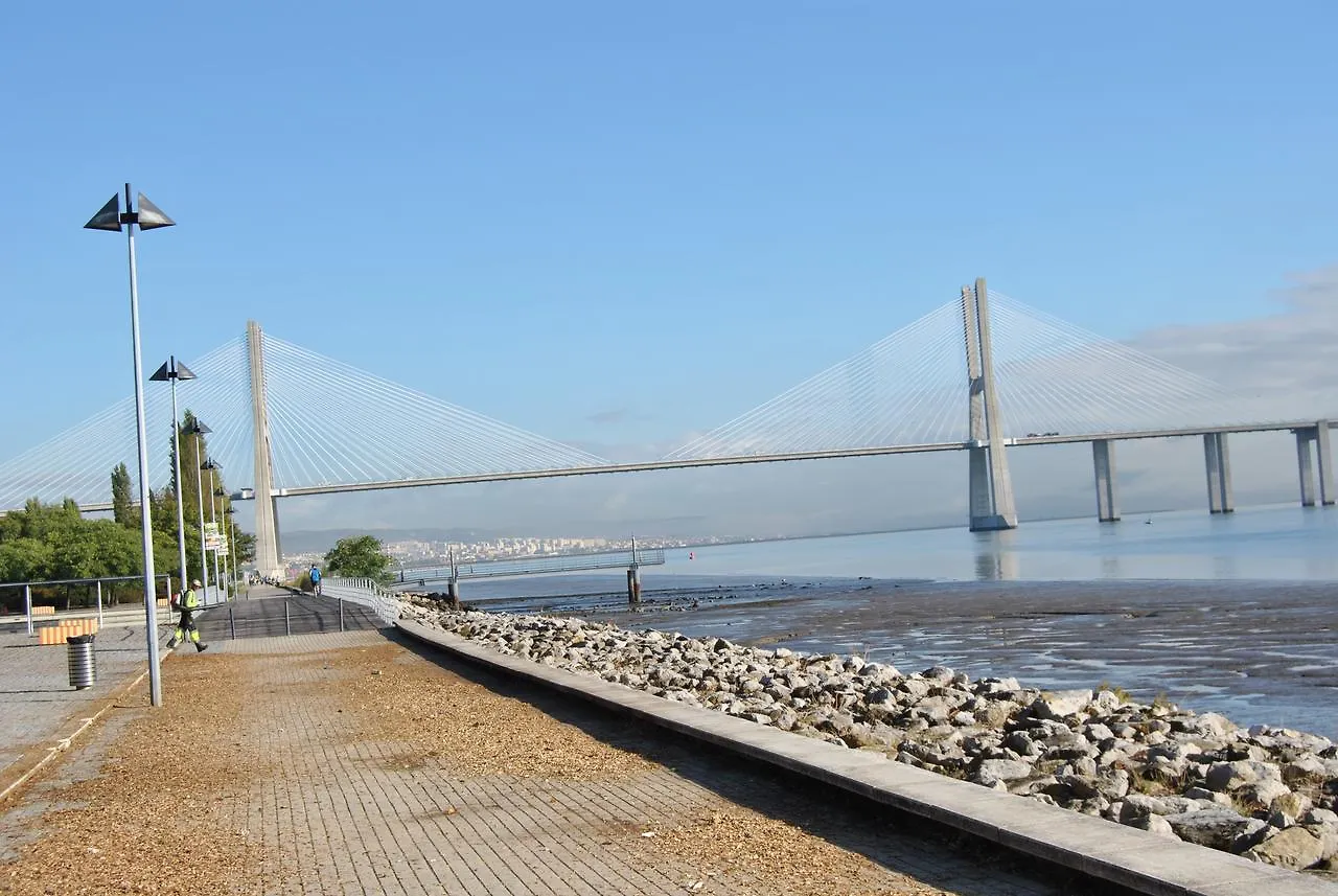 Parque Nacoes Prime Apartments 13 Lisbon